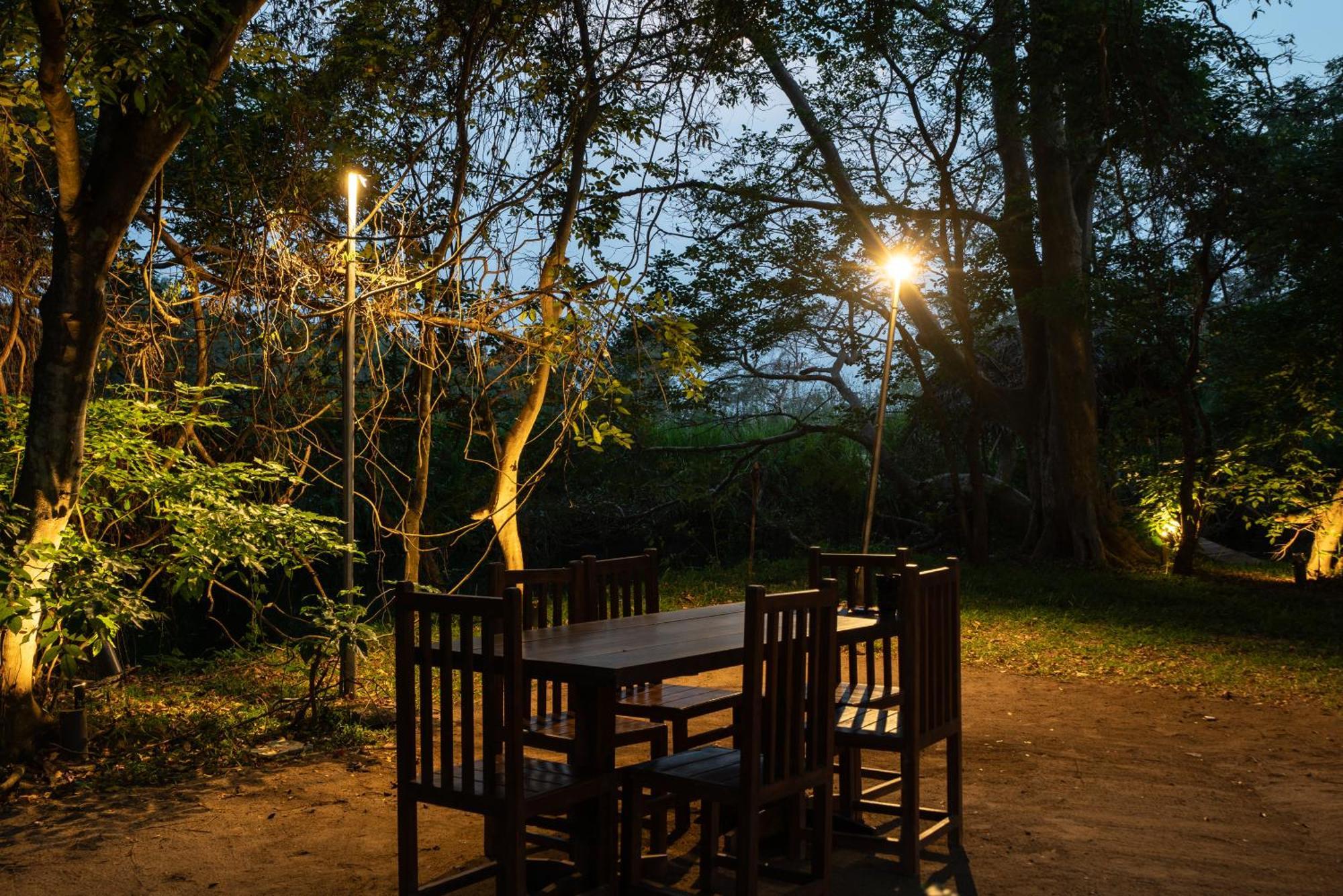 Lario Resort Sigiriya Exteriör bild