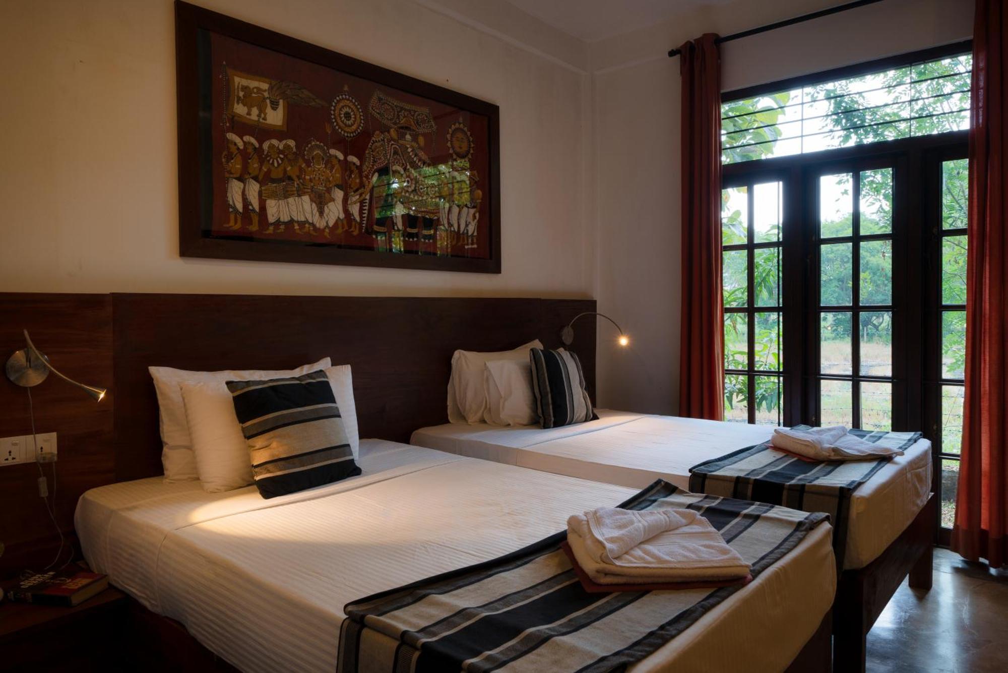 Lario Resort Sigiriya Exteriör bild