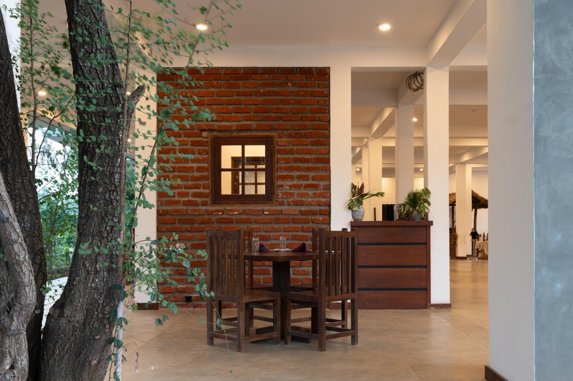 Lario Resort Sigiriya Exteriör bild